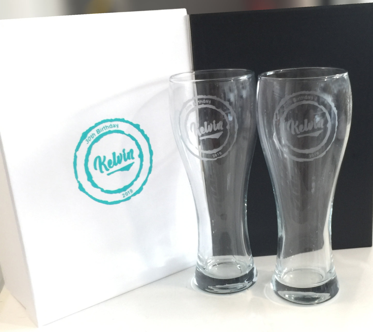 YES, Gift Box, please.