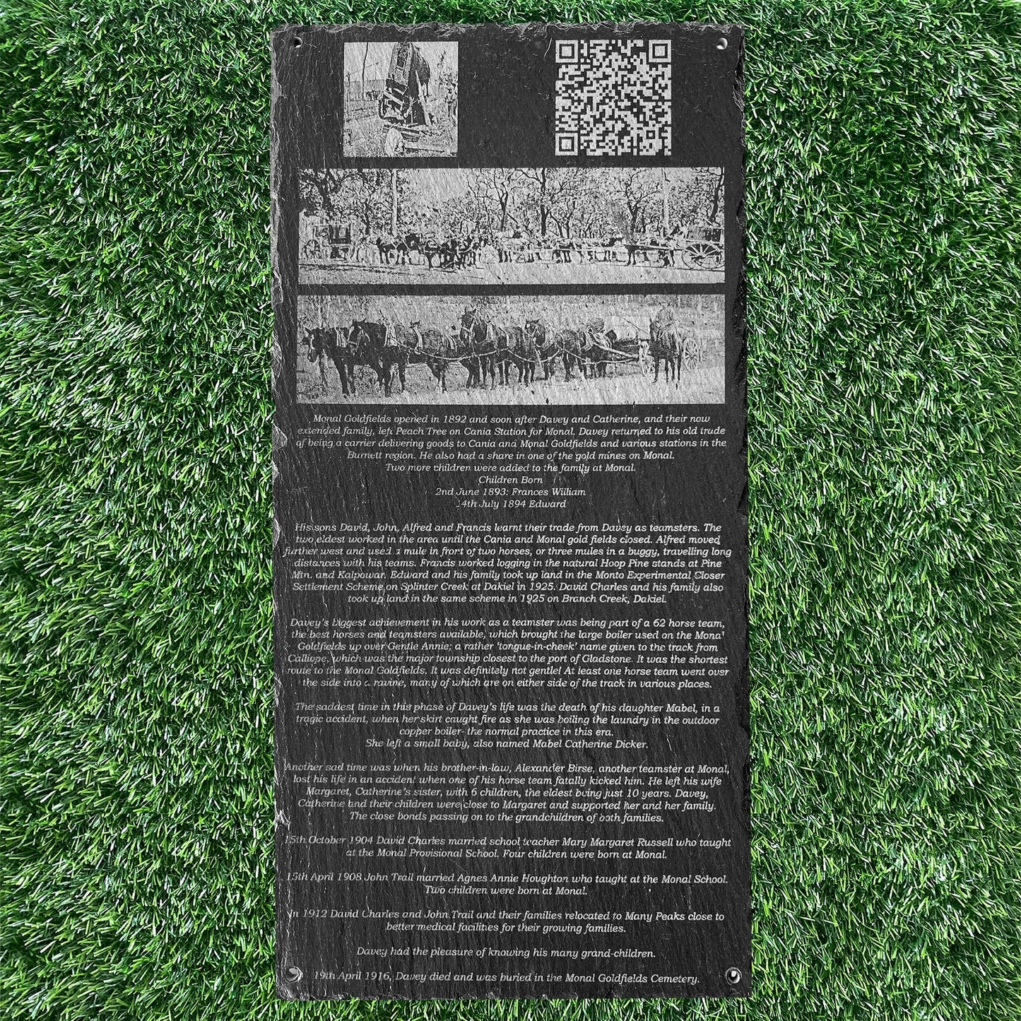 YES, 4 HOLES ON THE PLAQUE
